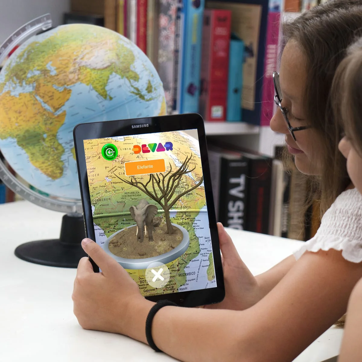 Amazing Earth Illuminated Globe w/Augmented Reality - Image 4